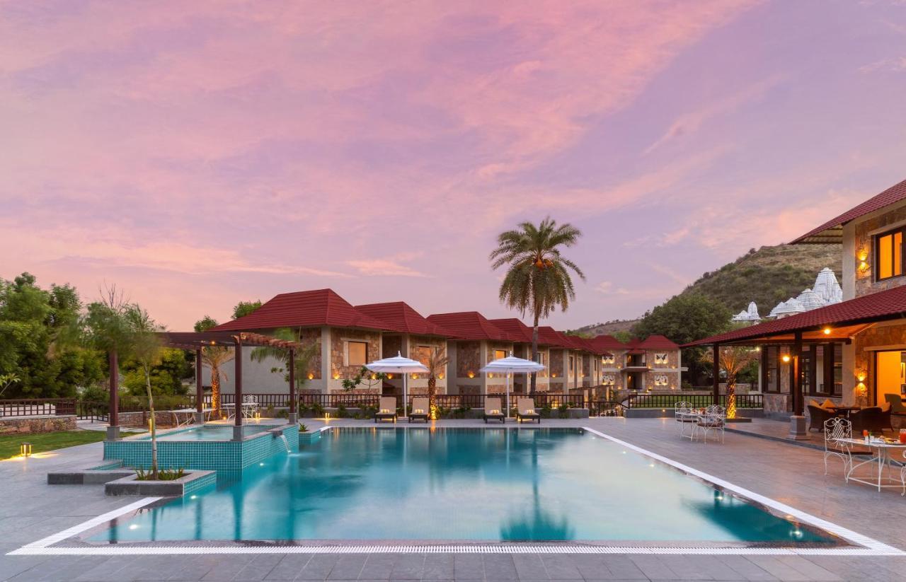 Sarasiruham - Private Pool In 5*