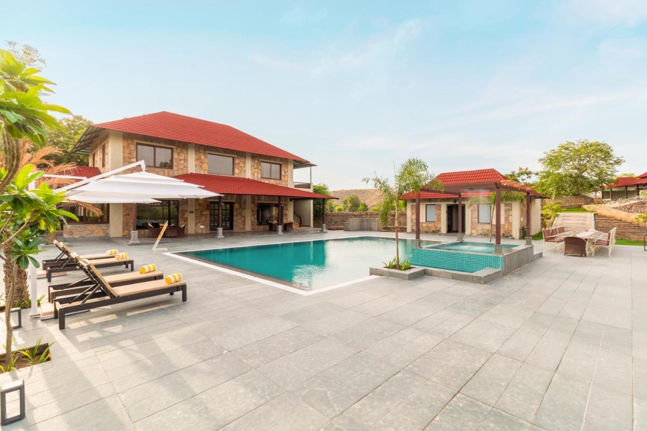 Sarasiruham - Private Pool In 5*
