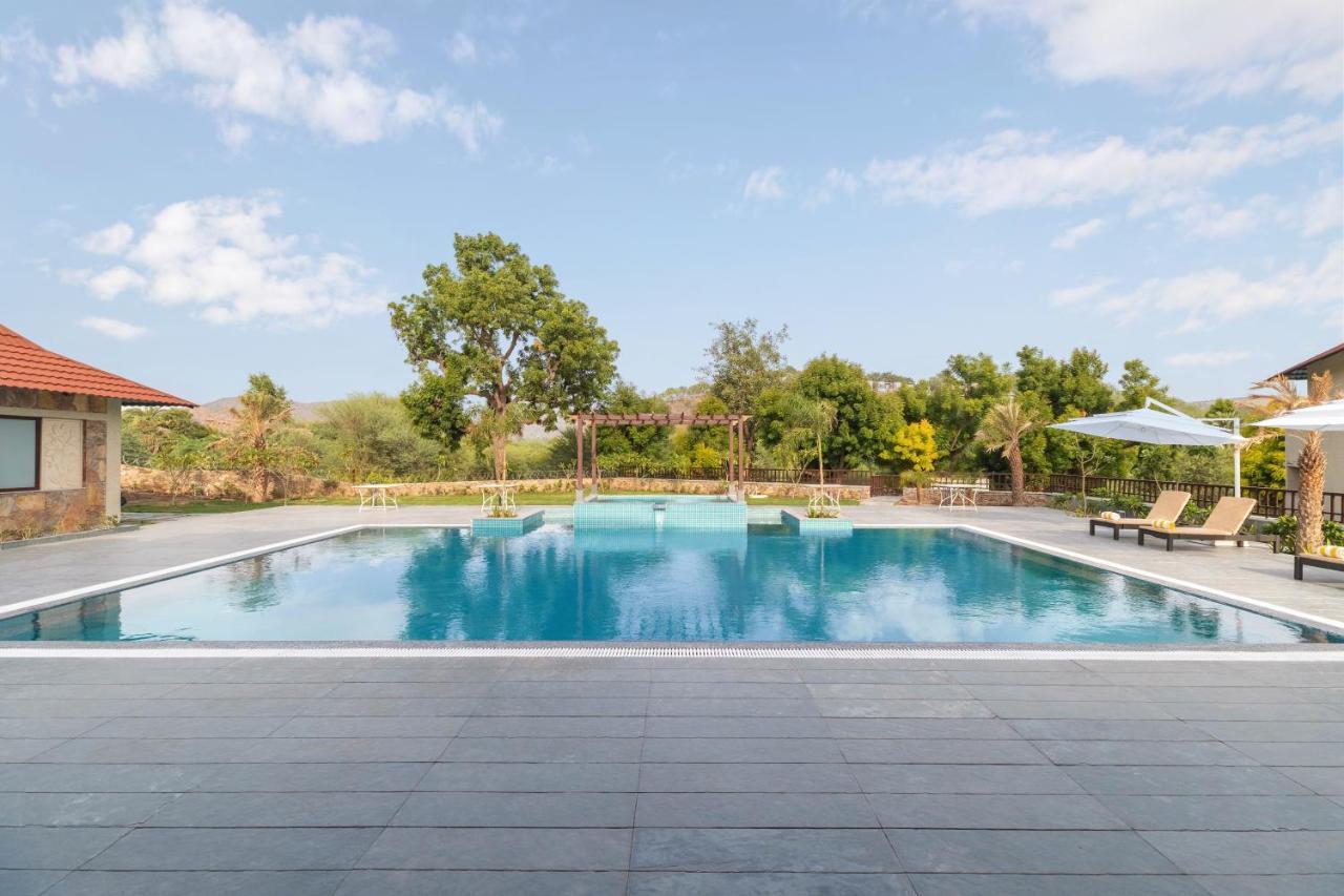 Sarasiruham - Private Pool In 5*