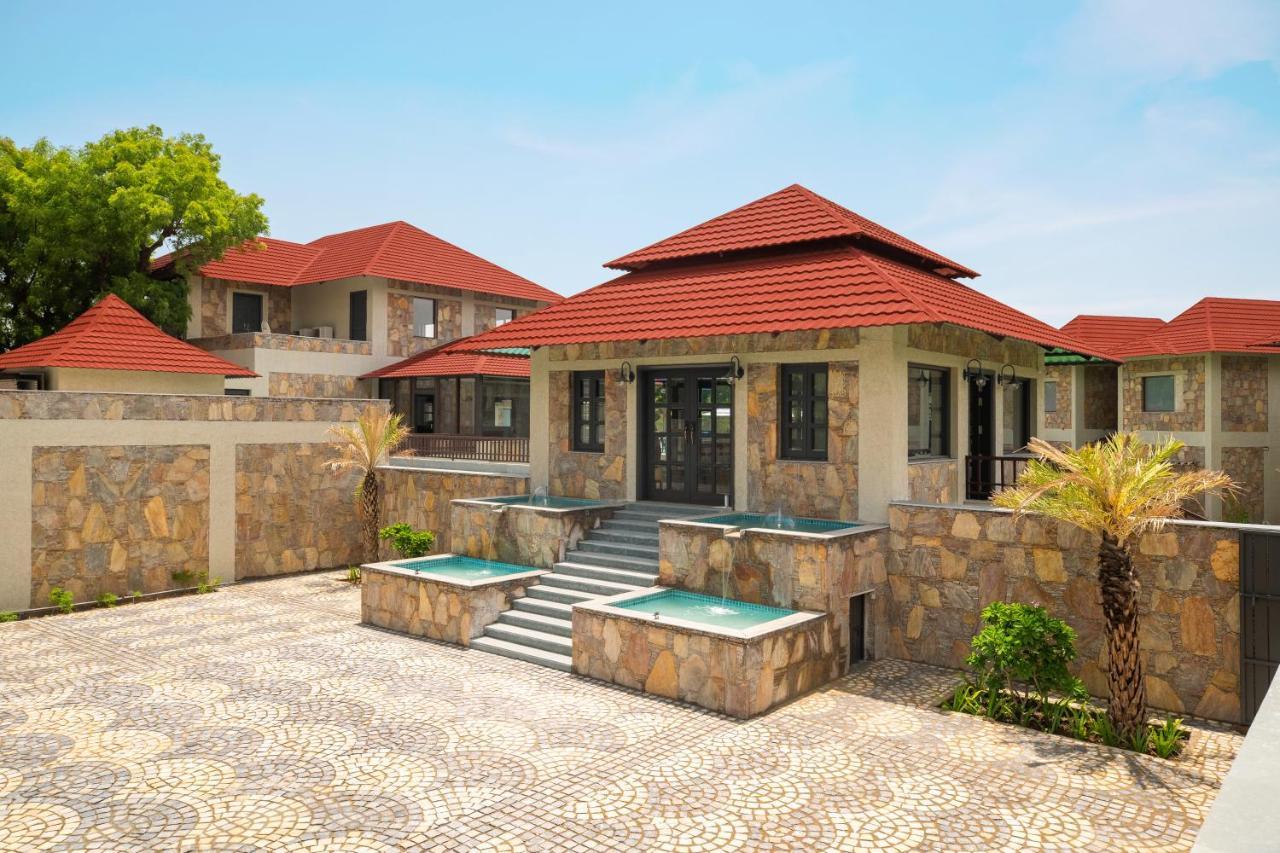 Sarasiruham - Private Pool In