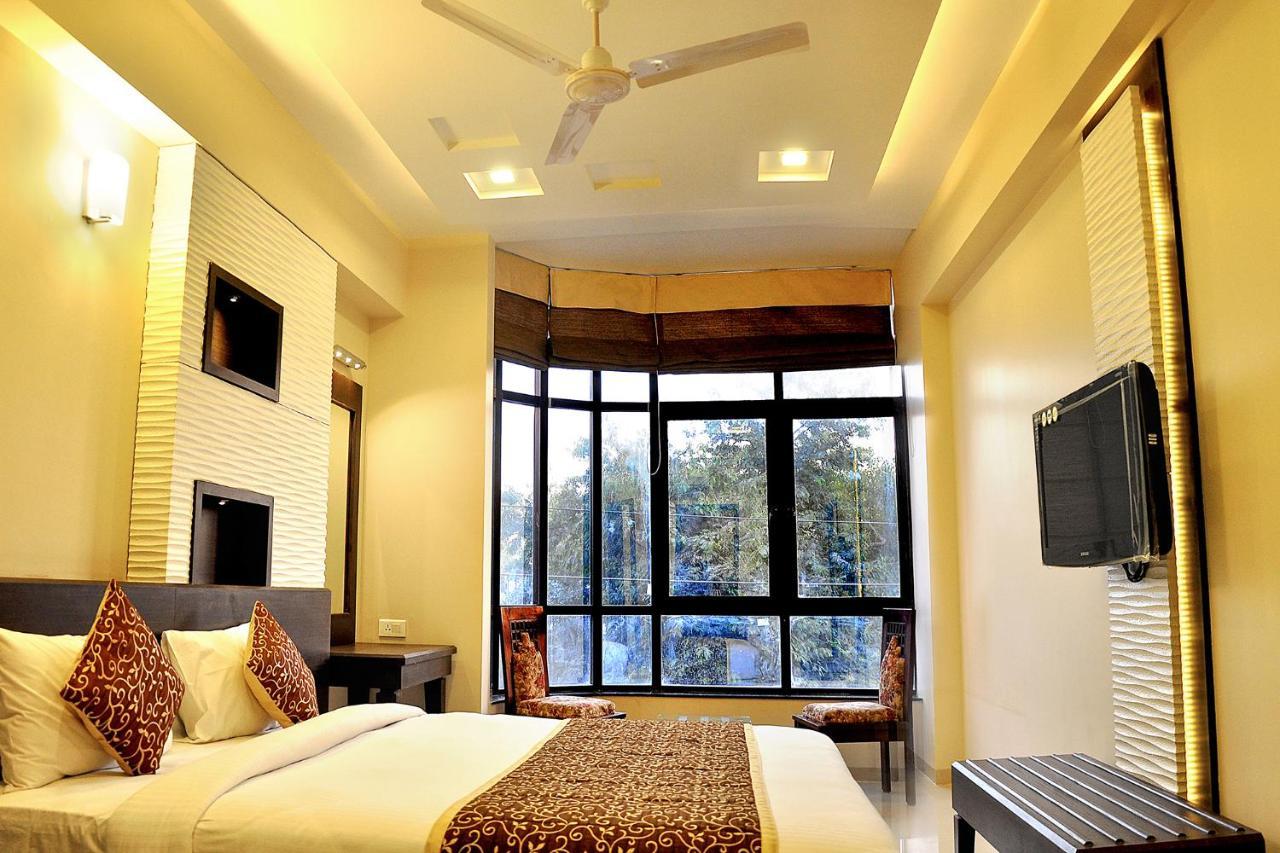 Fabhotel Shree Narayana
