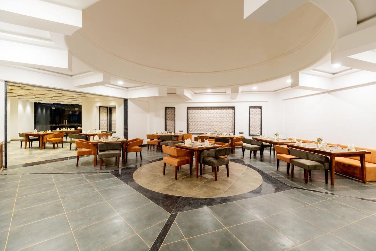 Resort Traavista Aravali Mahal *