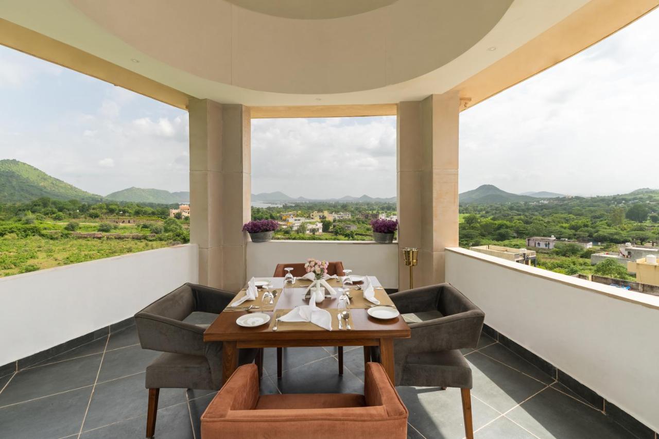 Traavista Aravali Mahal Resort