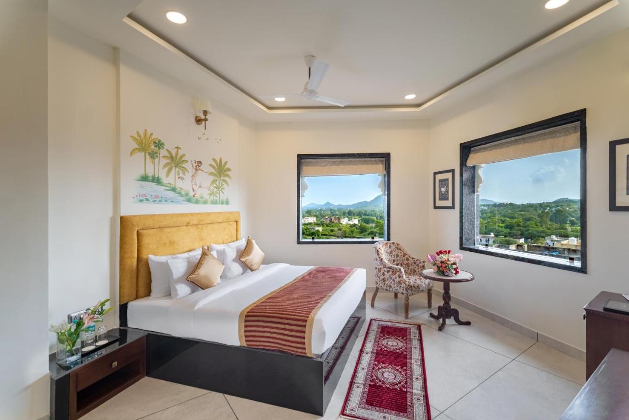 Traavista Aravali Mahal Udaipur