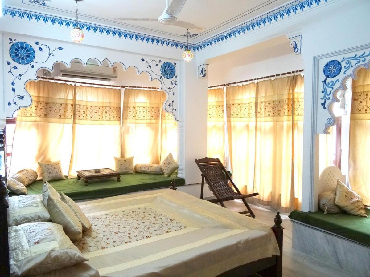 Pichola Haveli 2*