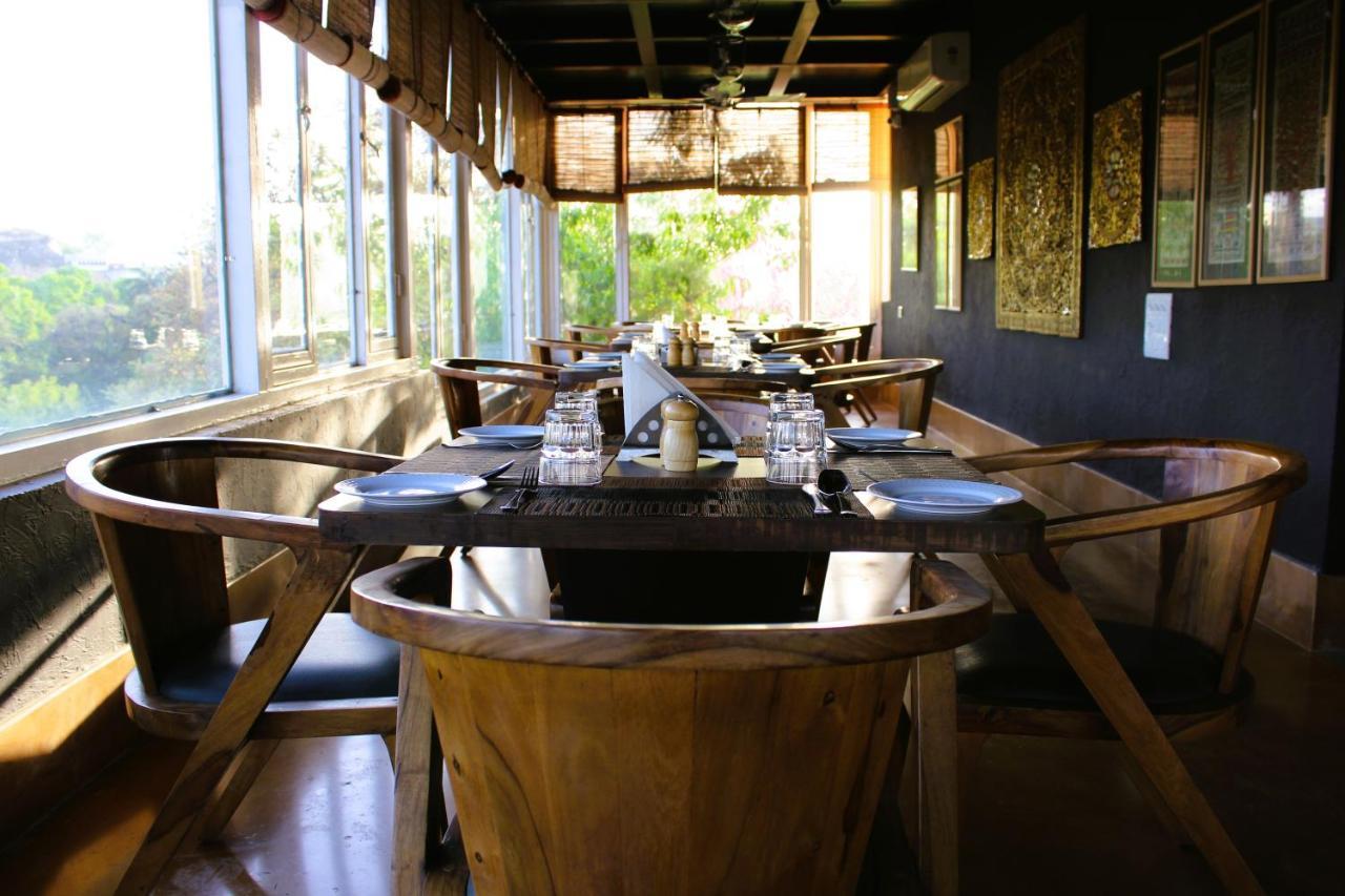 Tripli Shiv Hotel *