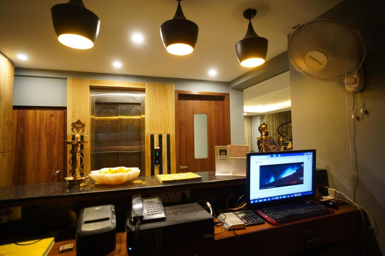 Fabhotel Naivara Boutique Hotel