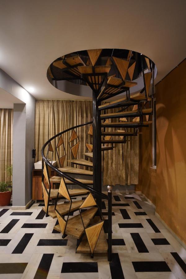 Fabhotel Naivara Boutique Hotel