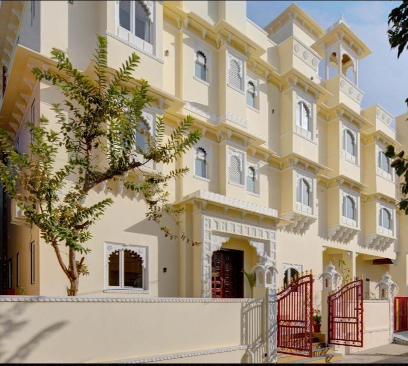 Vasant Hotel 3*
