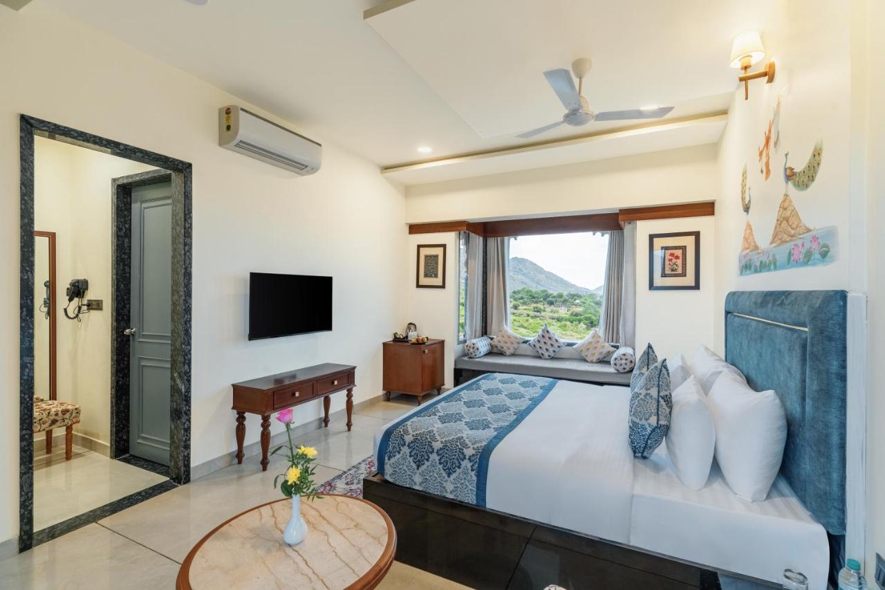Traavista Aravali Mahal *