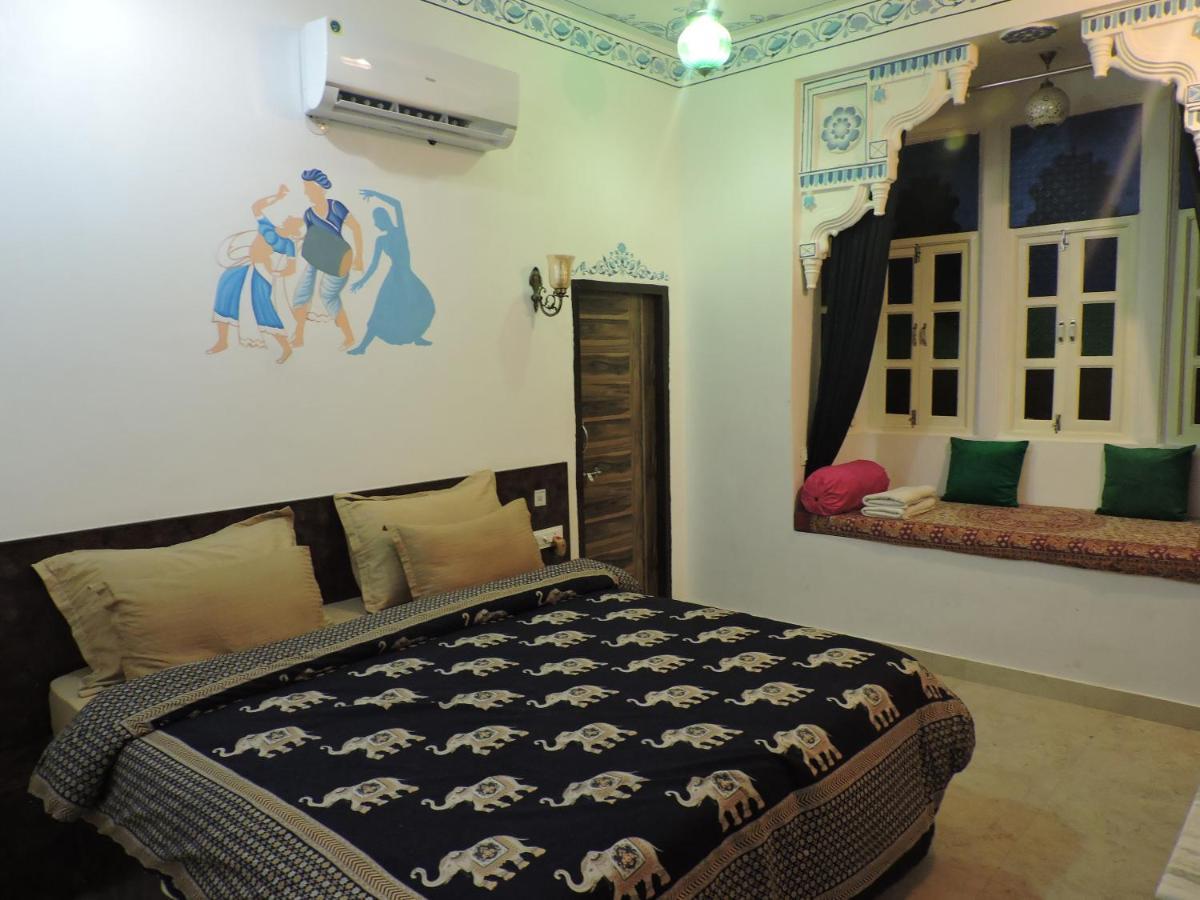Ushaan Haveli Hotel