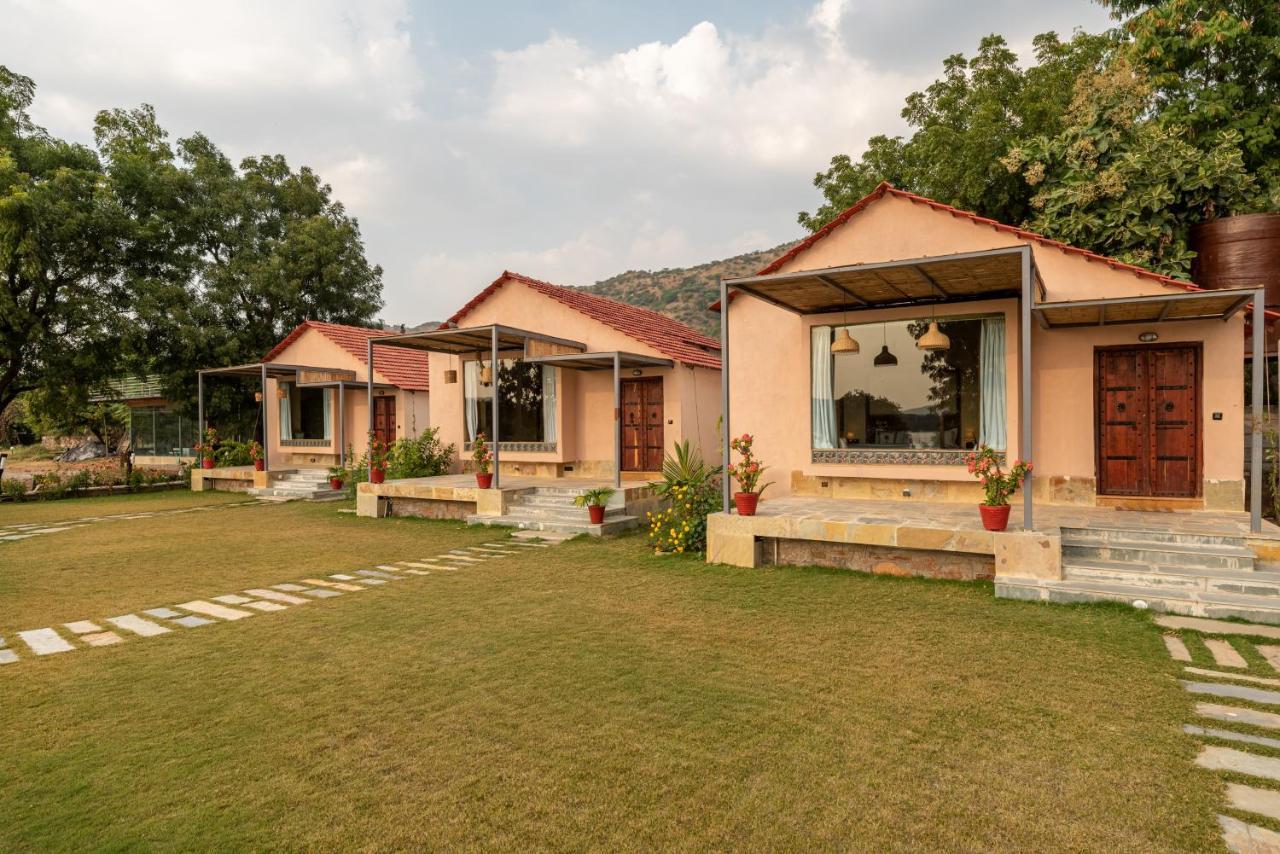 1br With Pool - Lakeside Haven By Roamhome Chalet *