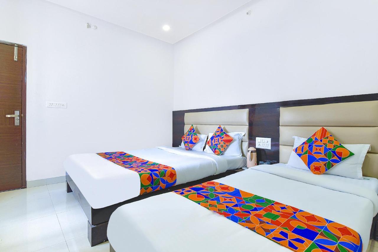 Collection O Royal Icon Hotel