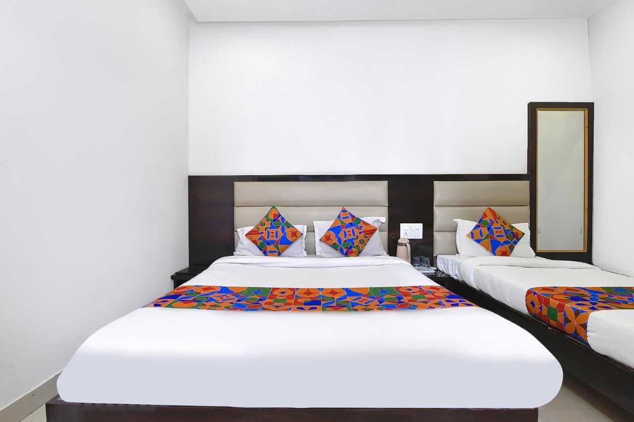 Collection O Royal Icon Hotel