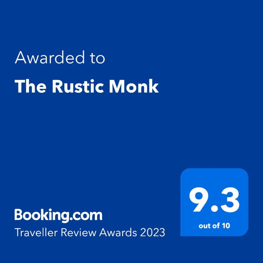 Hostel The Rustic Monk *