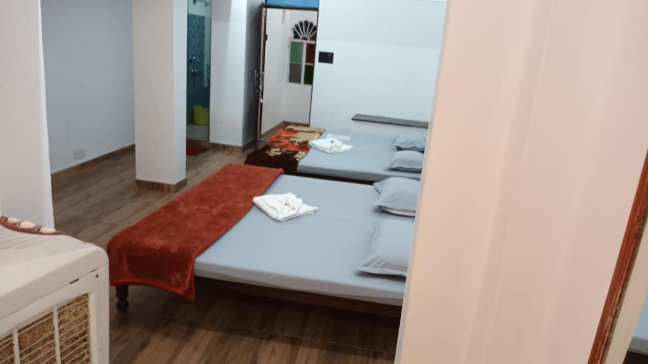 Jag Niwas & Pure Veg Restaurant Bed & Breakfast