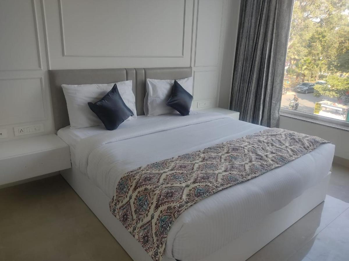 Mumbai House Express Udaipur