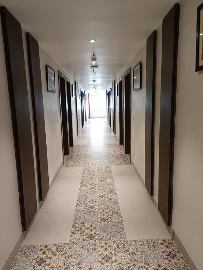 Mumbai House Express Hotel 3*