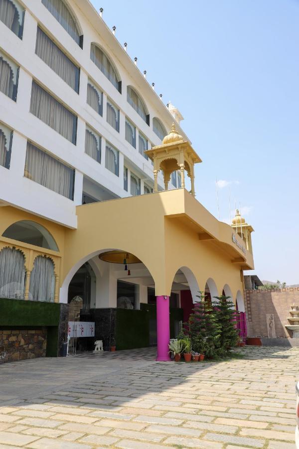 Hotel Regenta Mewargarh, Near Biological Park