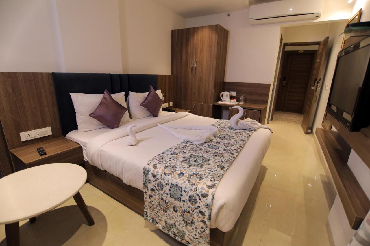 Mumbai House Express