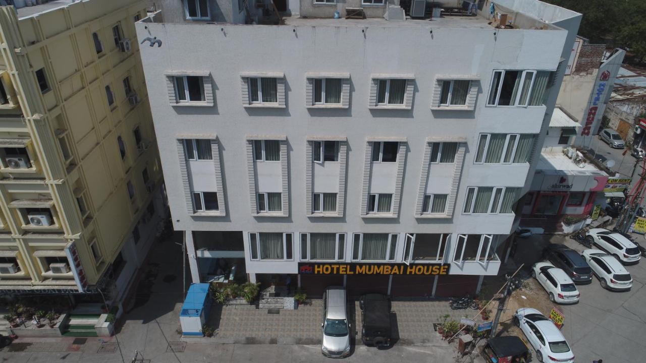 Mumbai House Express 3*