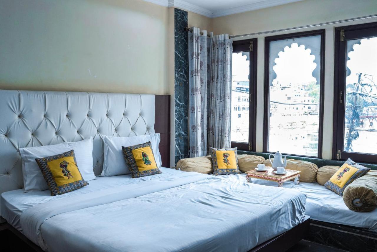 Hide-in - A Lake View Boutique 4*