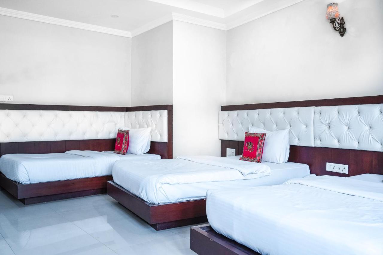 Hide-in - A Lake View Boutique 4*