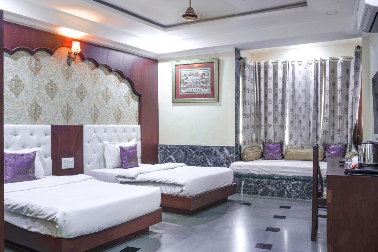 Hide-in - A Lake View Boutique Hotel 4*