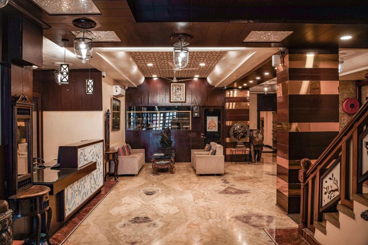 Hide-in - A Lake View Boutique