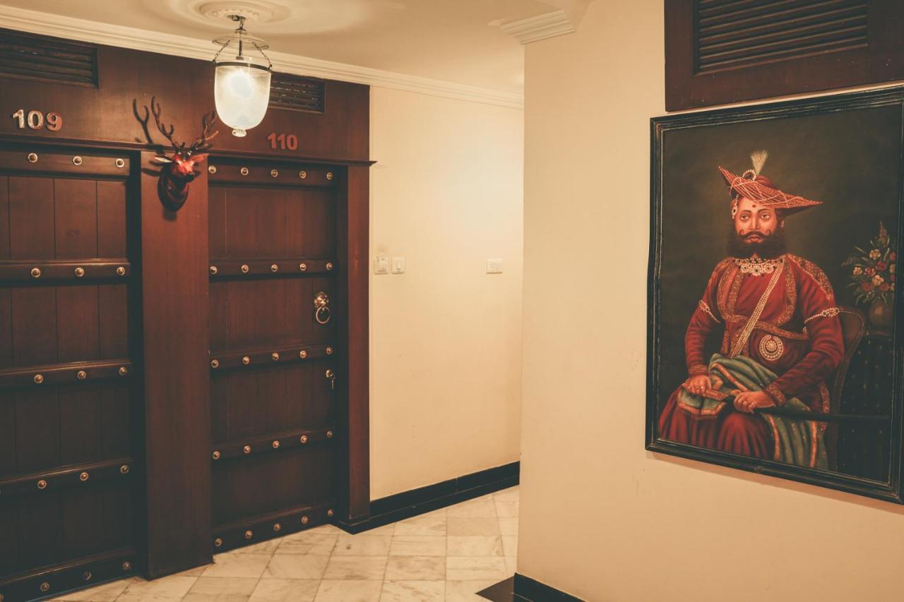 Hide-in - A Lake View Boutique Hotel