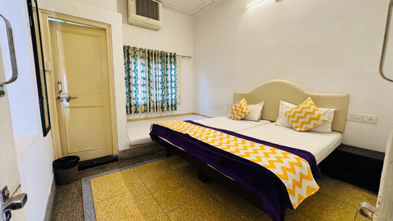 Maa Ji House On Pichola Hostel Udaipur