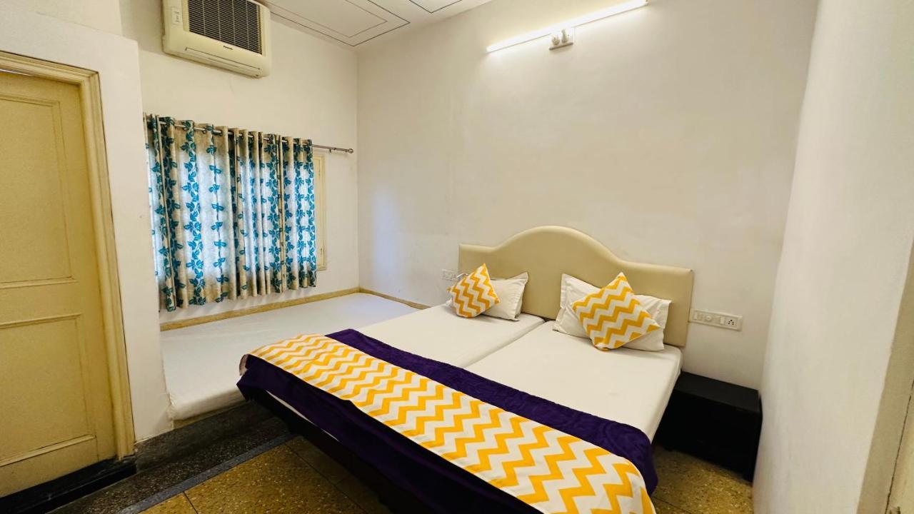Maa Ji House On Pichola Hostel Udaipur