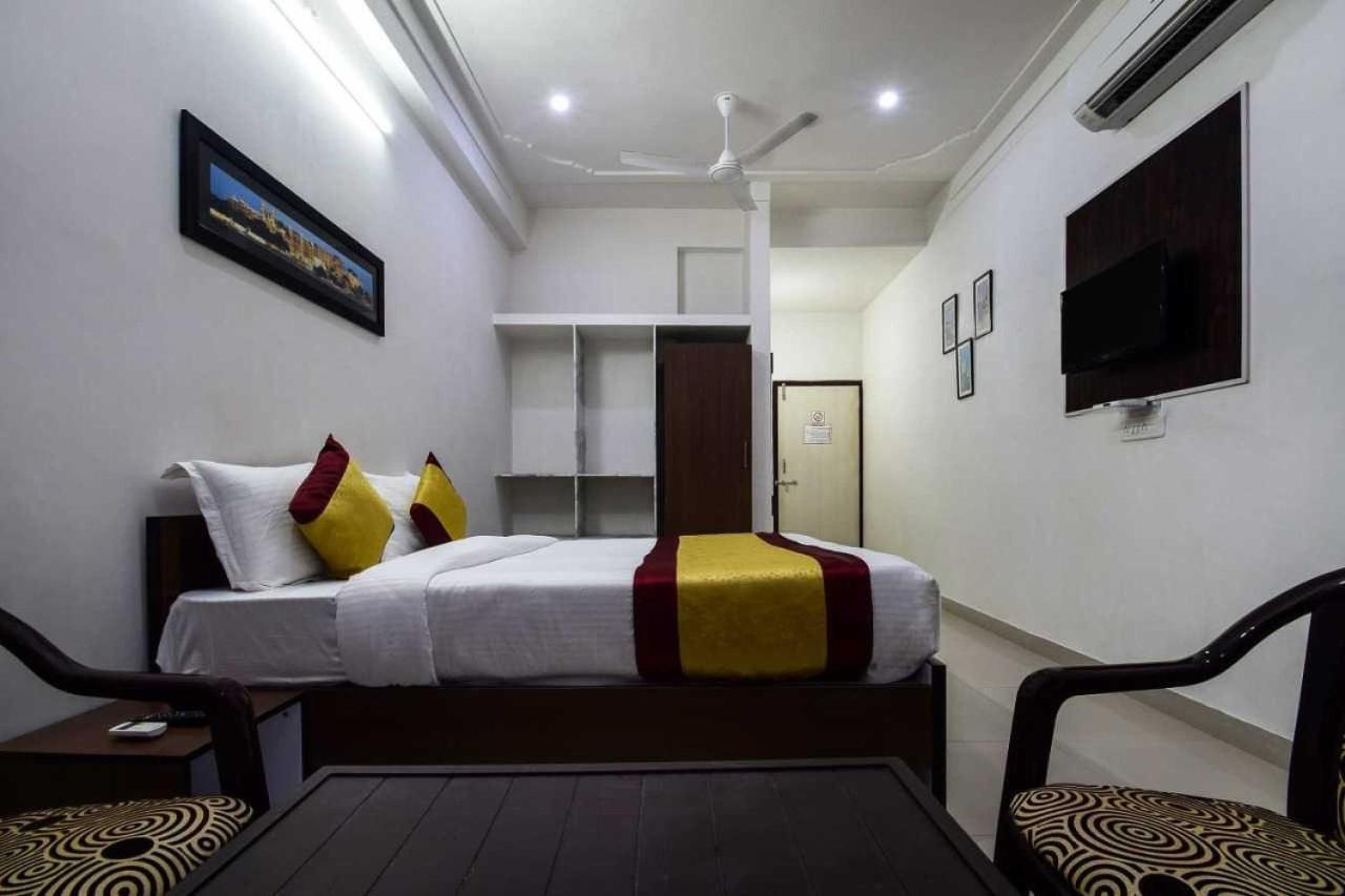 Hotel Collection O Vallabh