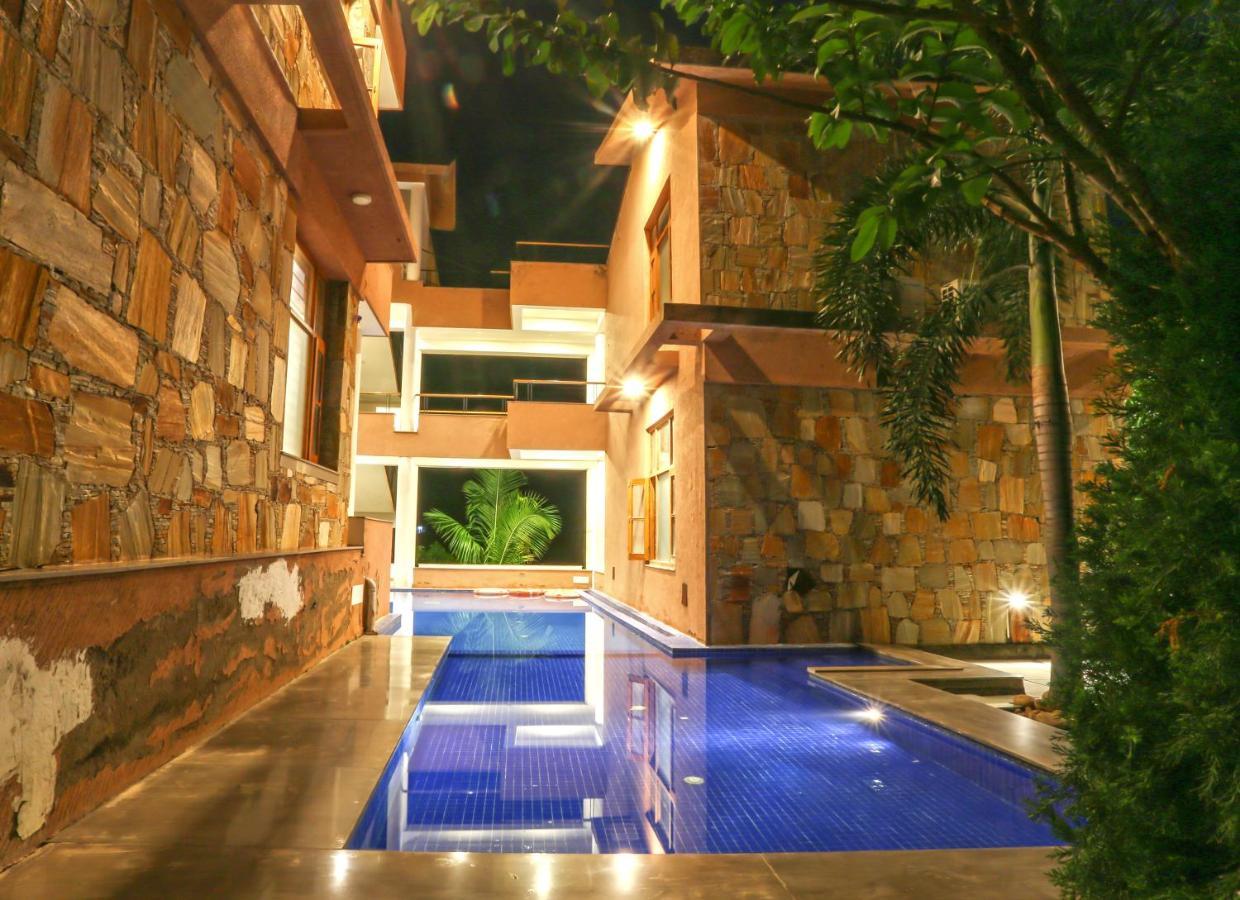 Resort Palm Valley By Skua World