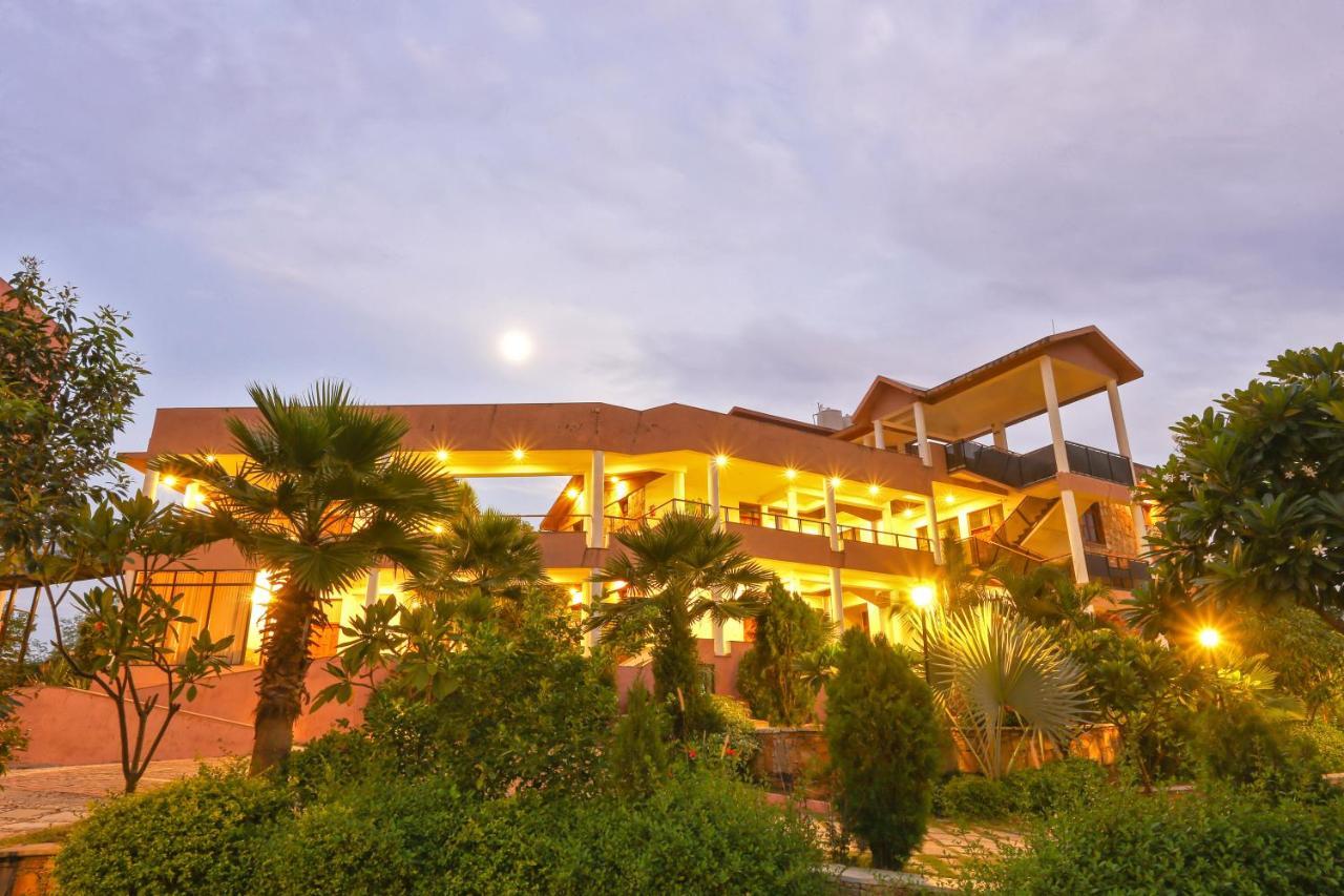 Palm Valley By Skua World Resort