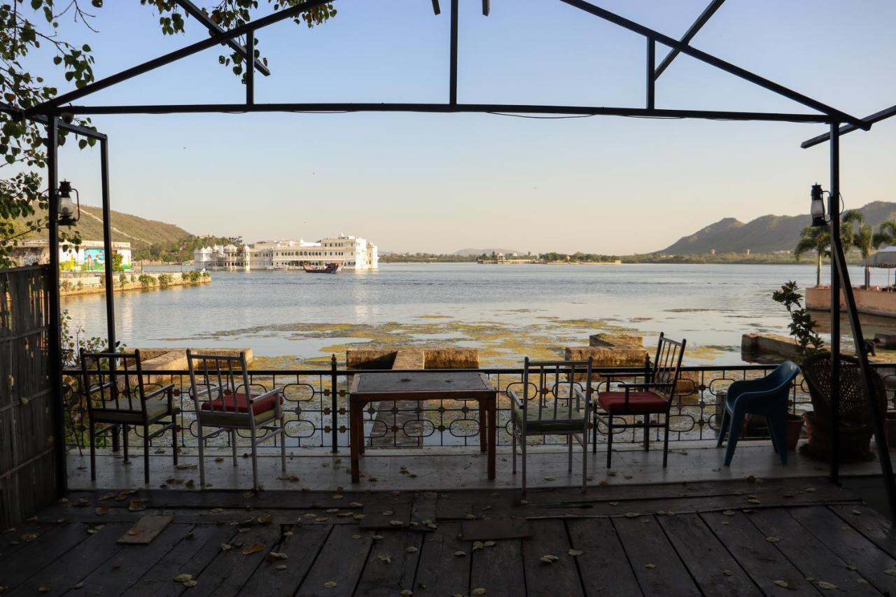 Lakeside Hotel 4*