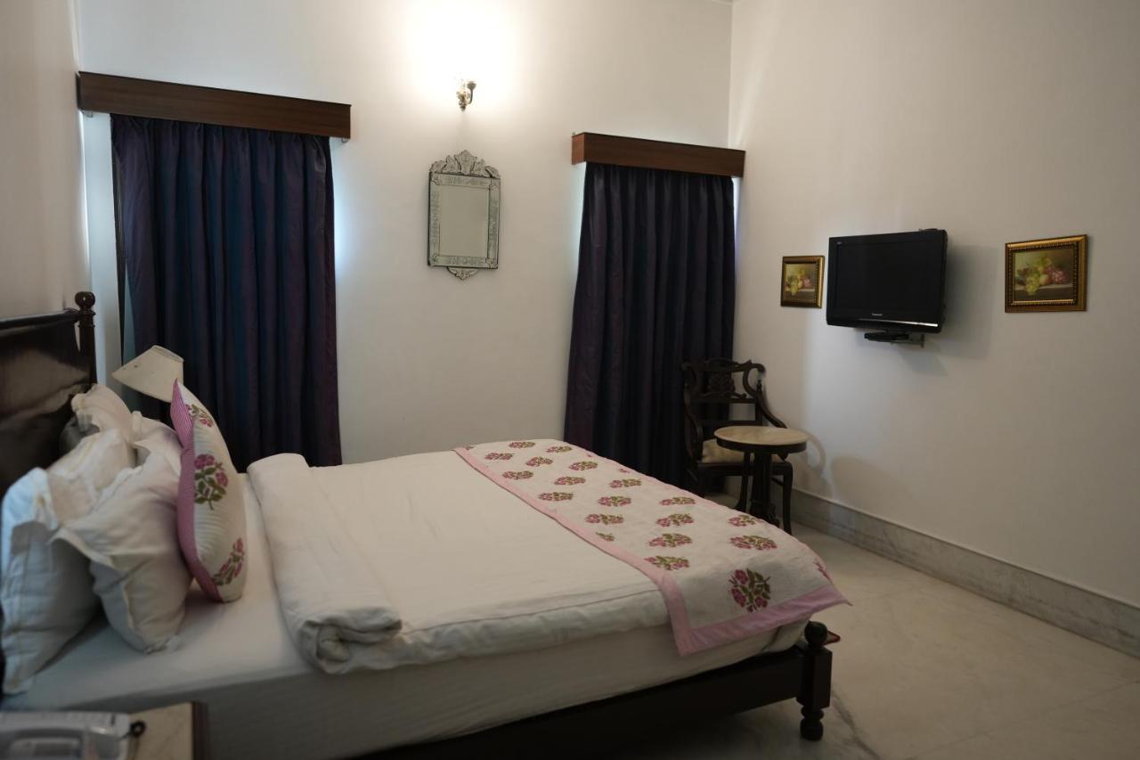 Hotel Amar Kothi 3*