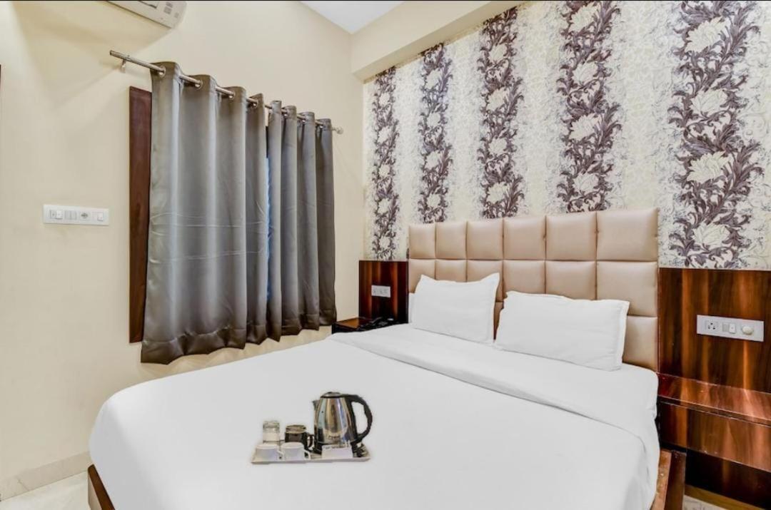 Dosa Plaza Hotel *