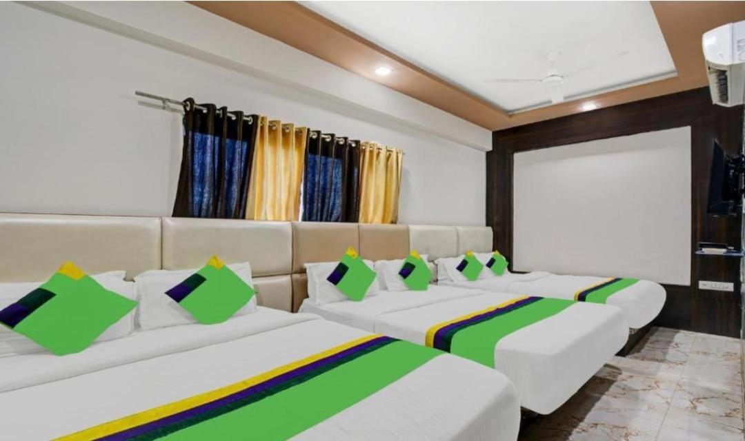 Dosa Plaza Hotel *
