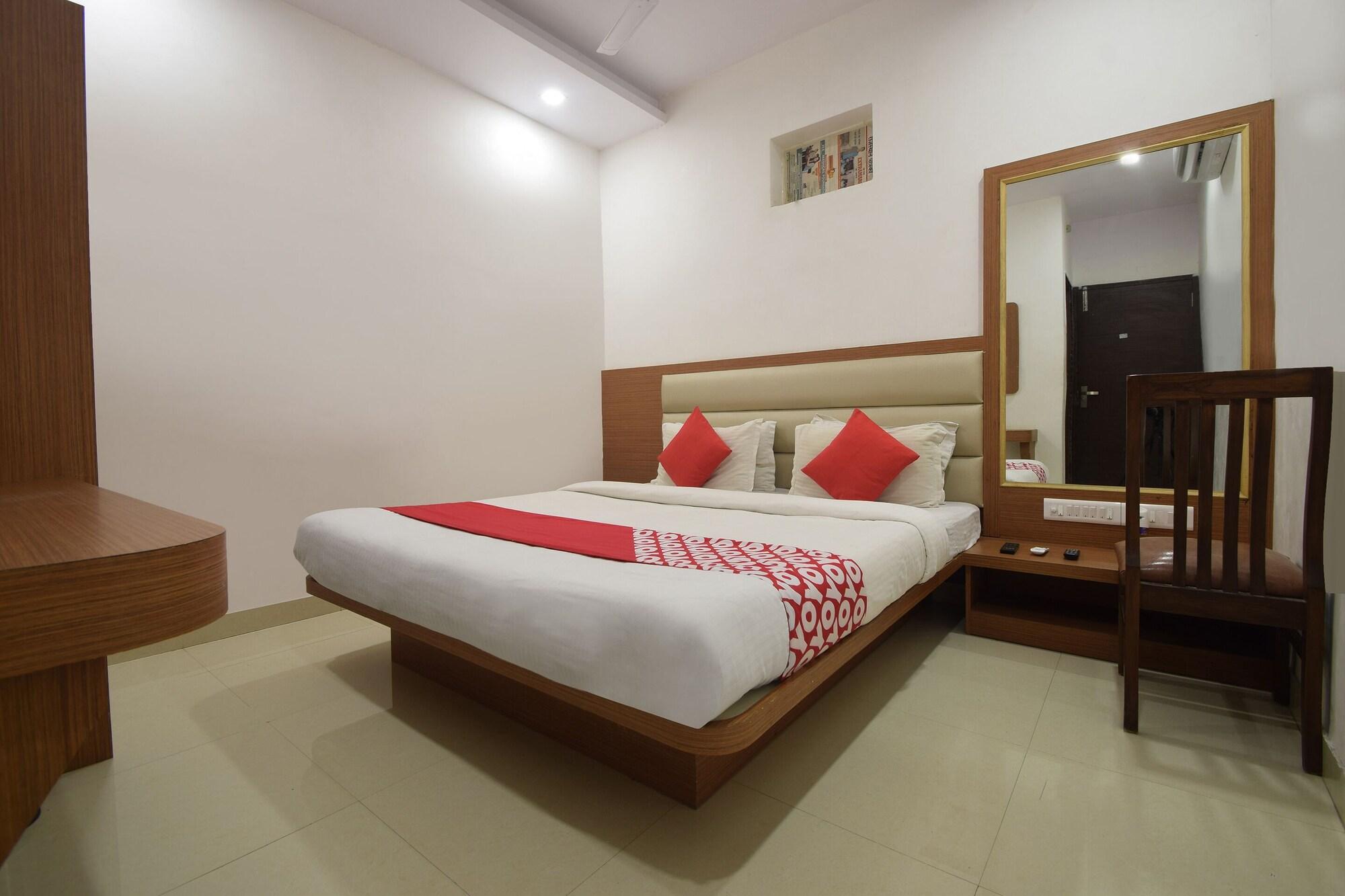 Hotel Oyo Hiran Magri Sector 13