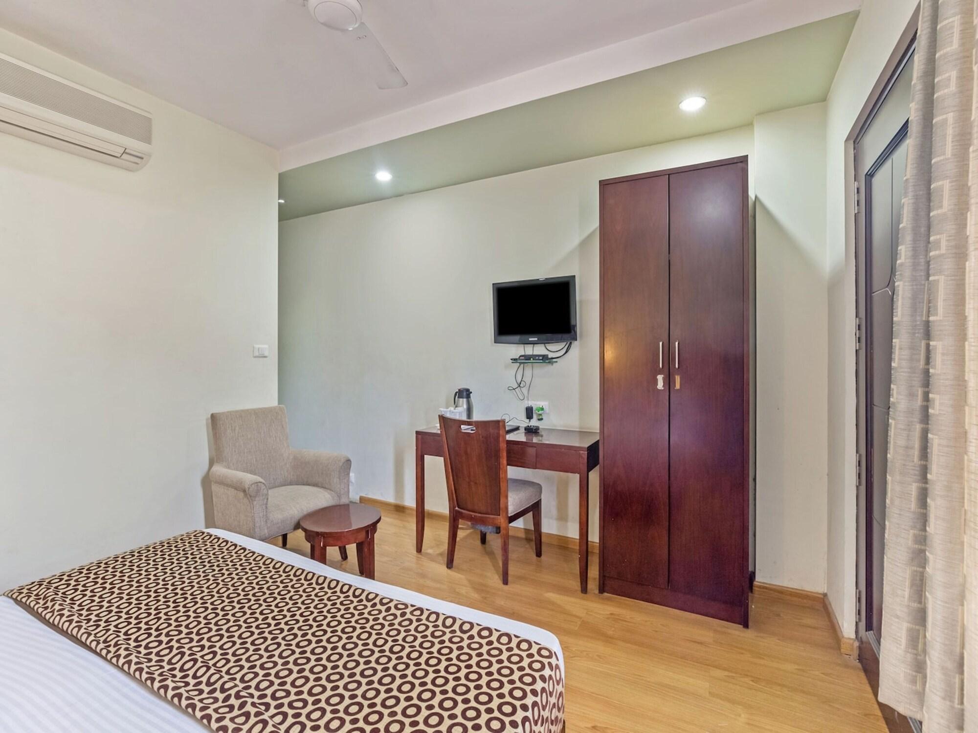 Royal Palm - A Budget In Udaipur