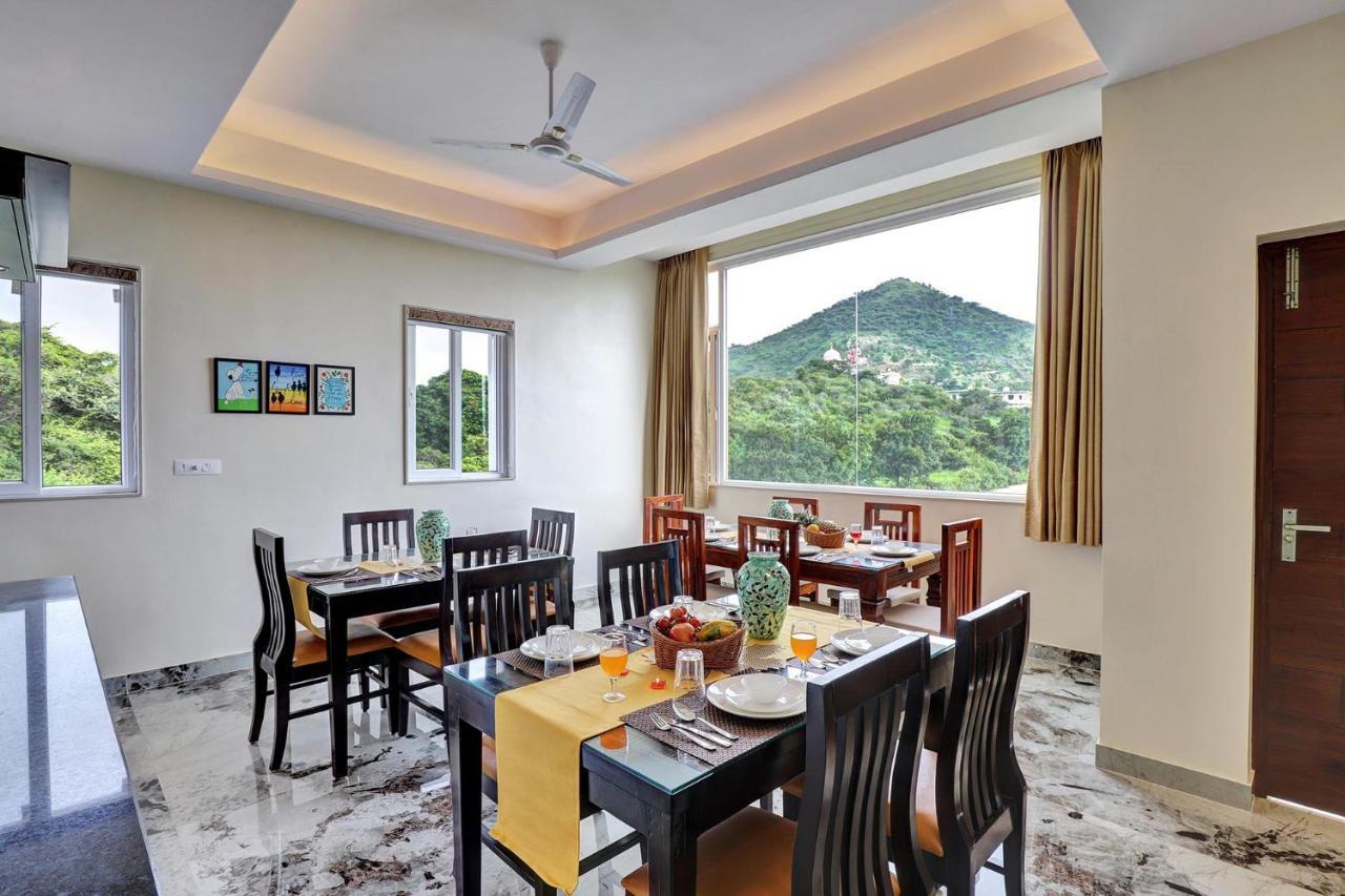 Stayvista'S Tryst With Valleys - Hill-View Villa With Private Pool, Jacuzzi & Games Room *
