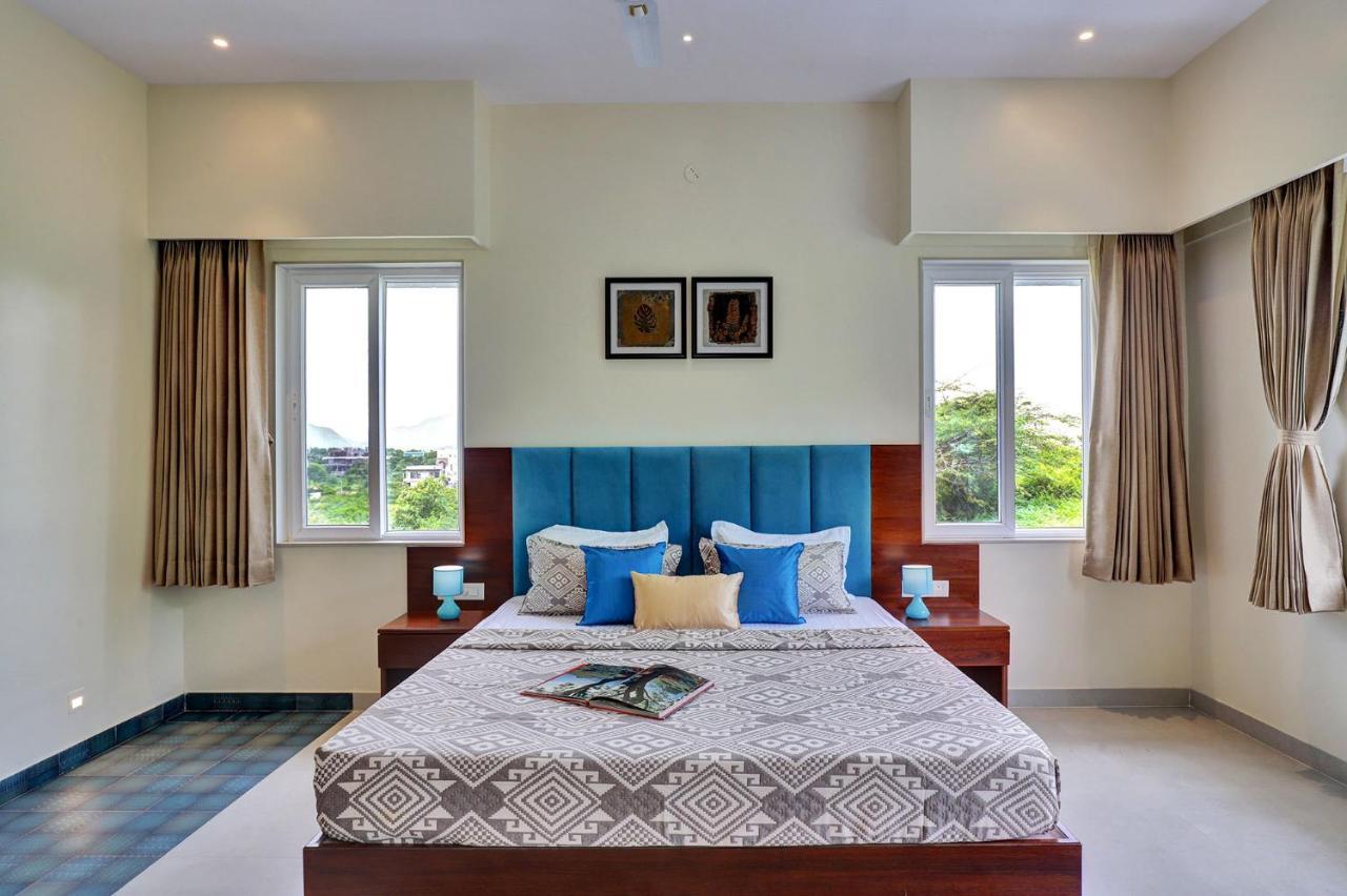 Stayvista'S Tryst With Valleys - Hill-View Villa With Private Pool, Jacuzzi & Games Room * Udaipur