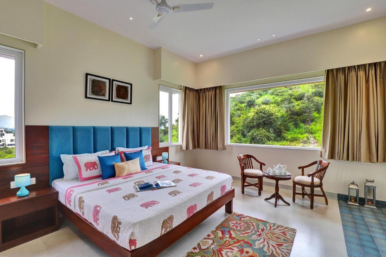 Stayvista'S Tryst With Valleys - Hill-View Villa With Private Pool, Jacuzzi & Games Room Villa Udaipur
