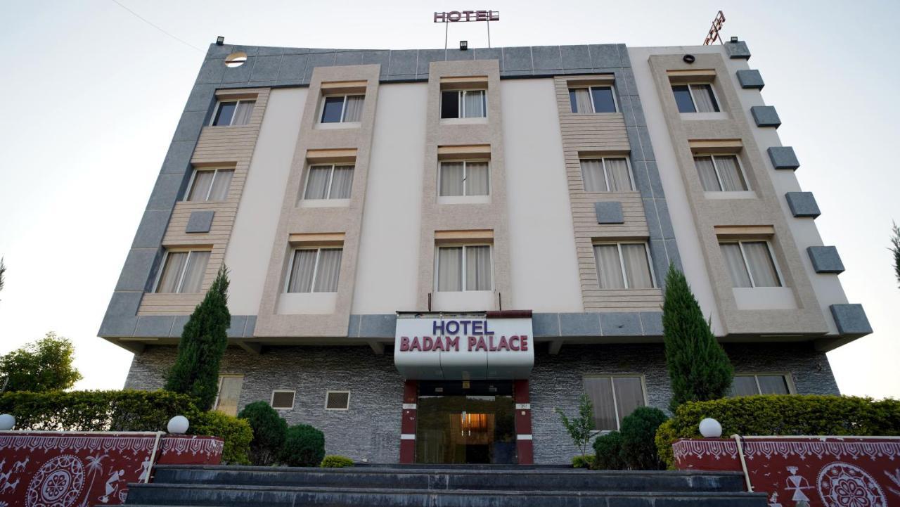 Resort Badam Palace