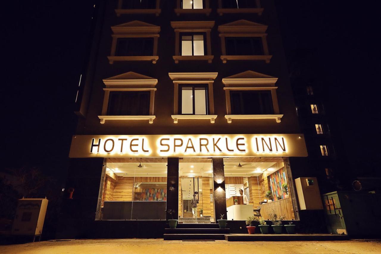 Sparkle Just 400 Meters From Railway Station