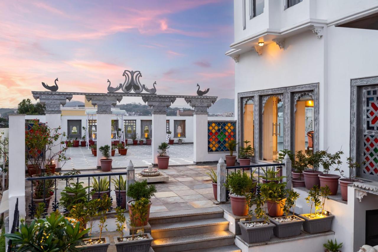 Maan By Stone Wood Premier Hotel Udaipur