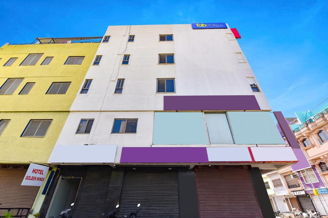 Hotel Fabexpress Golden Wings 3*