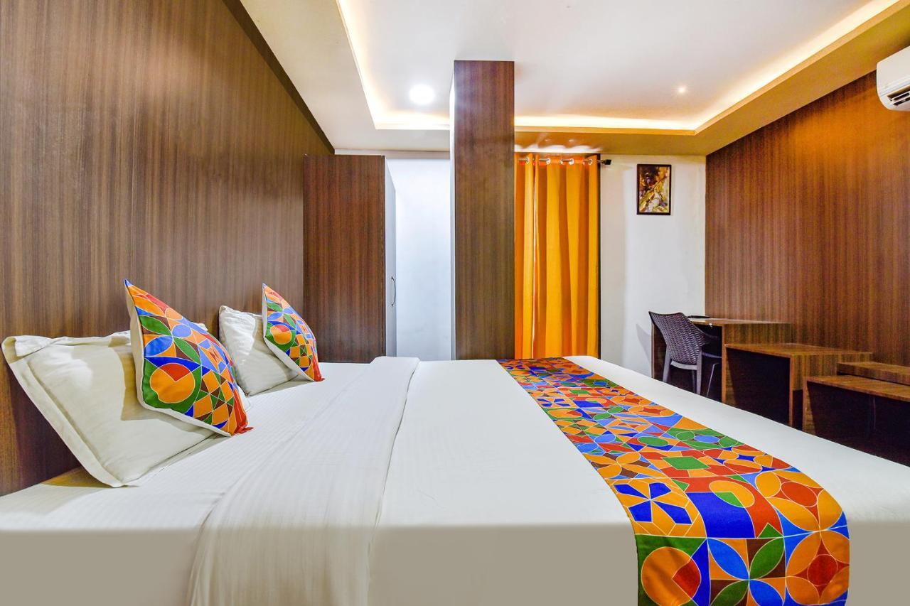 Hotel Fabhotel Tak Inn 3*