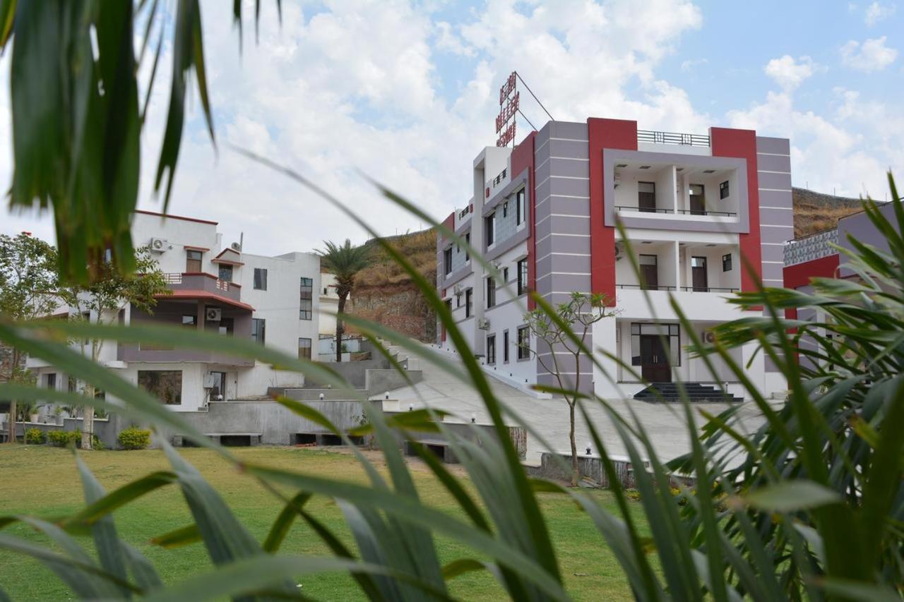 Meera Valley By Nexottel Resort